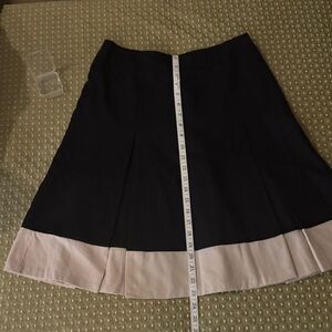 Ann Taylor- Elegant Black and Cream Women's Skirt